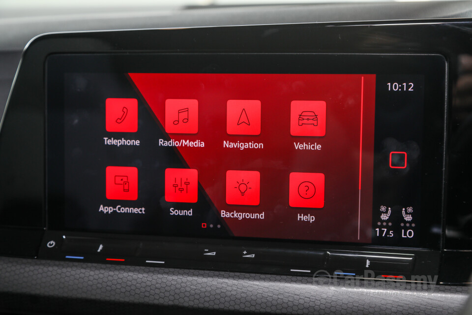 Volkswagen Golf GTI Mk8 (2022) Interior