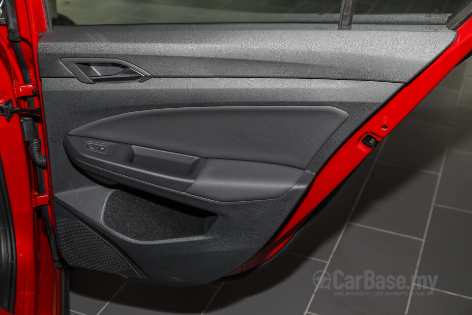 Volkswagen Golf GTI Mk8 (2022) Interior