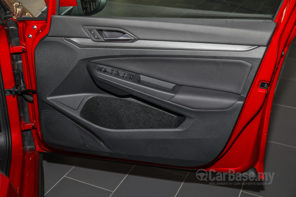 Volkswagen Golf GTI Mk8 (2022) Interior