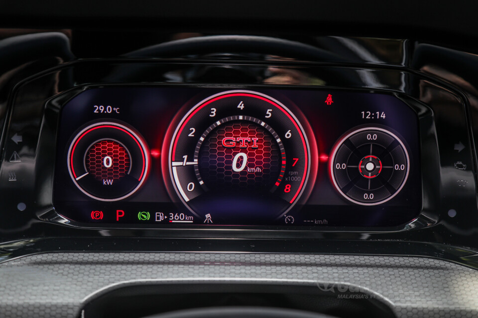 Volkswagen Golf GTI Mk8 (2022) Interior