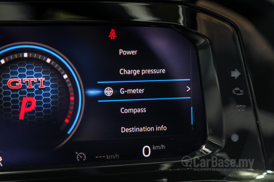 Volkswagen Golf GTI Mk8 (2022) Interior