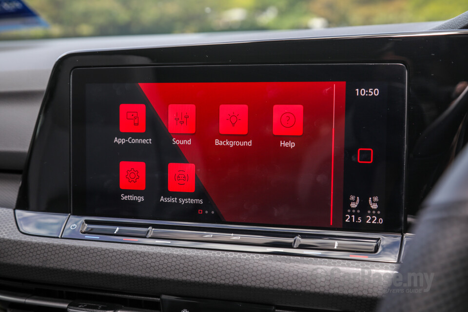 Volkswagen Golf GTI Mk8 (2022) Interior