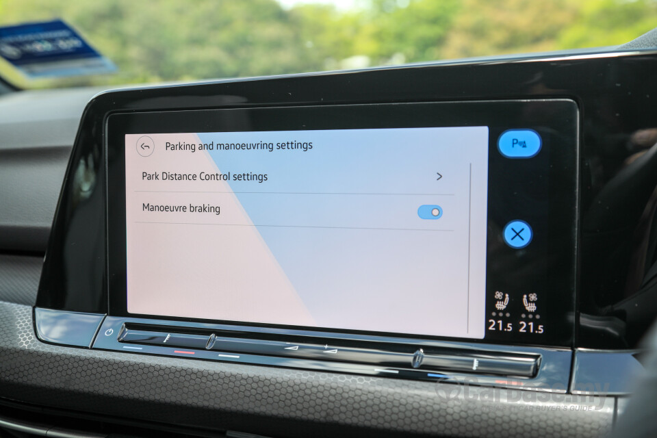 Volkswagen Golf GTI Mk8 (2022) Interior