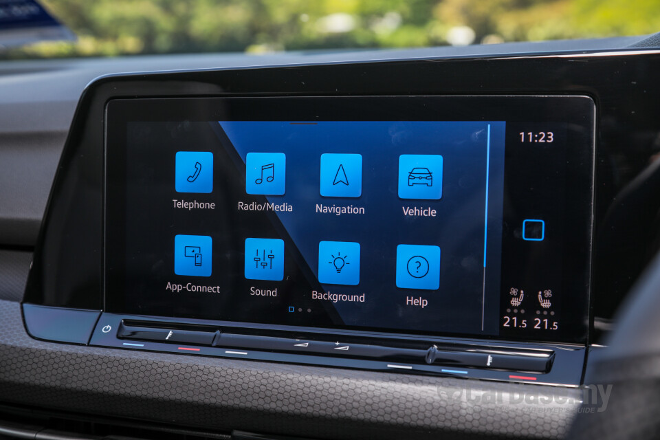 Volkswagen Golf GTI Mk8 (2022) Interior