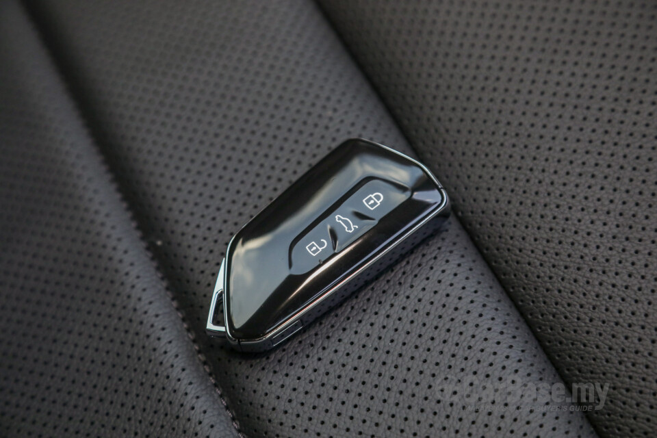 Volkswagen Golf GTI Mk8 (2022) Interior