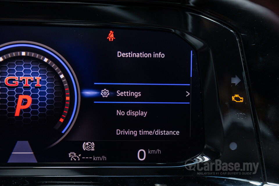 Volkswagen Golf GTI Mk8 (2022) Interior