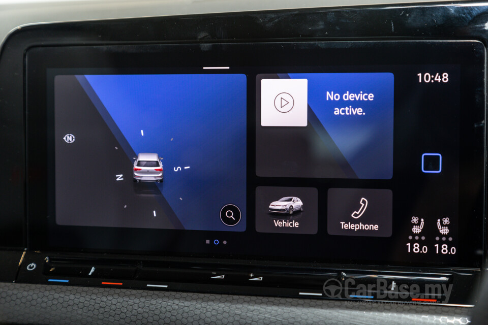 Volkswagen Golf GTI Mk8 (2022) Interior