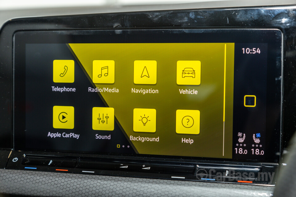 Volkswagen Golf GTI Mk8 (2022) Interior