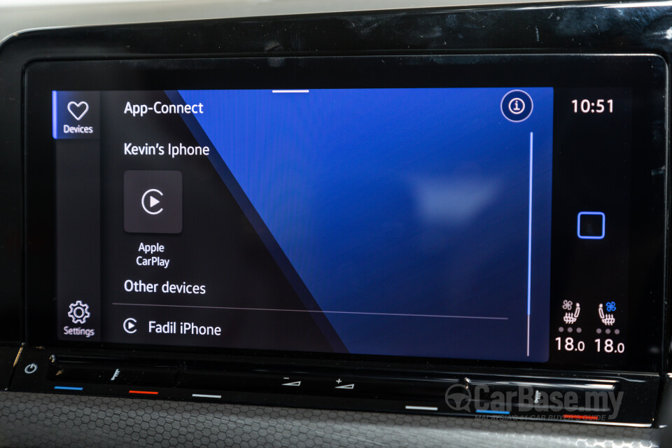 Volkswagen Golf GTI Mk8 (2022) Interior