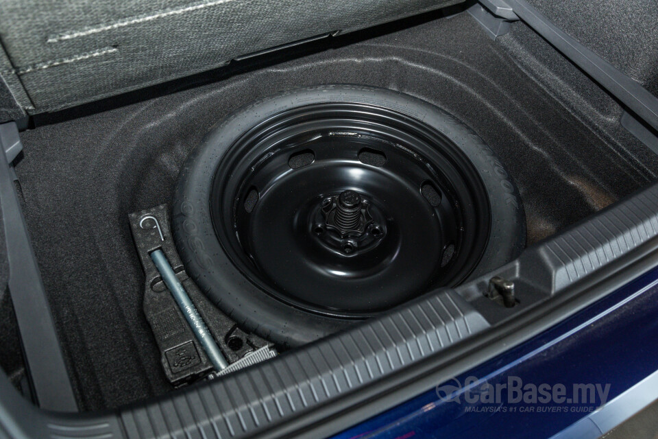 Volkswagen Golf GTI Mk8 (2022) Interior