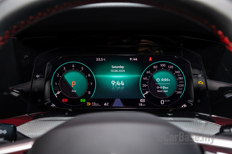 Volkswagen Golf GTI Mk8 (2022) Interior