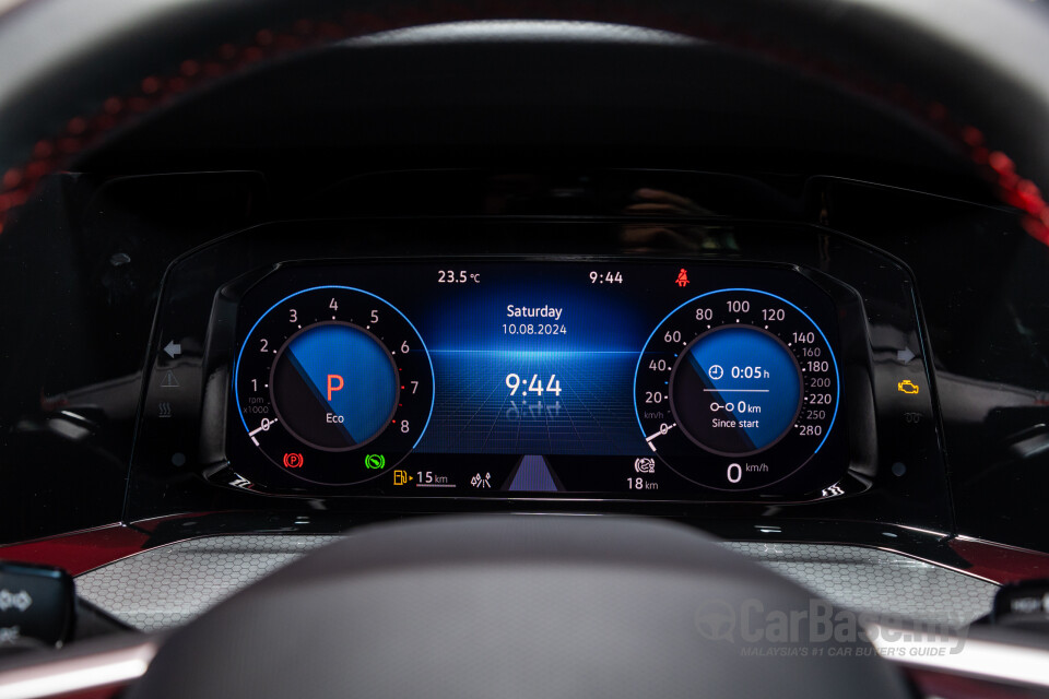 Volkswagen Golf GTI Mk8 (2022) Interior