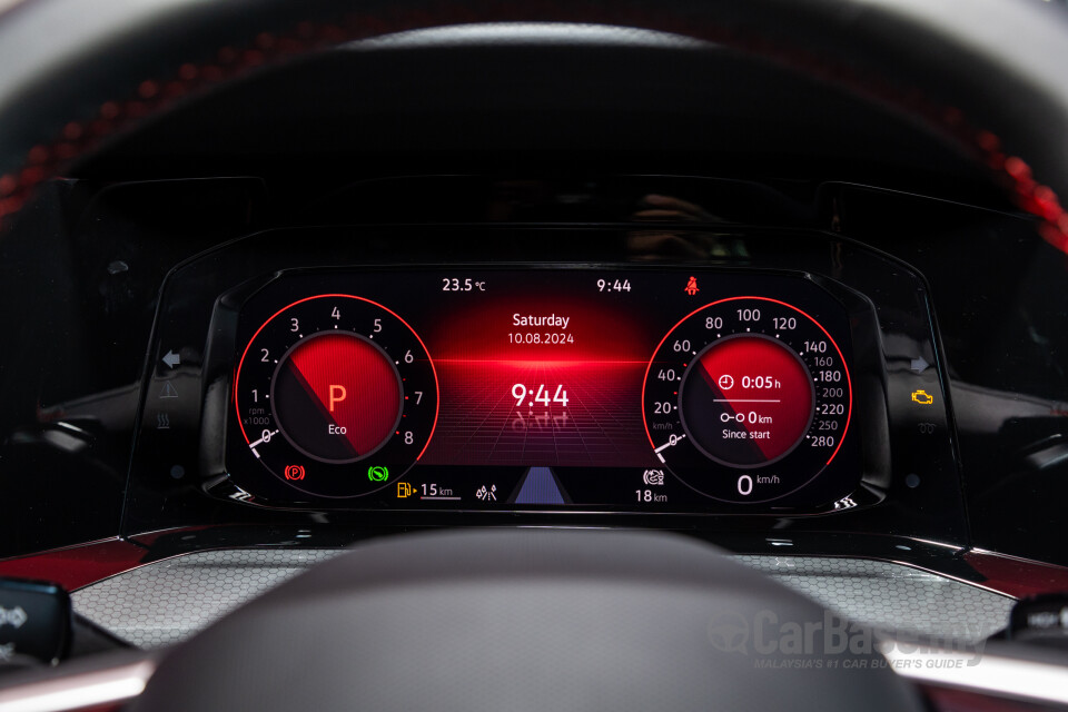 Volkswagen Golf GTI Mk8 (2022) Interior