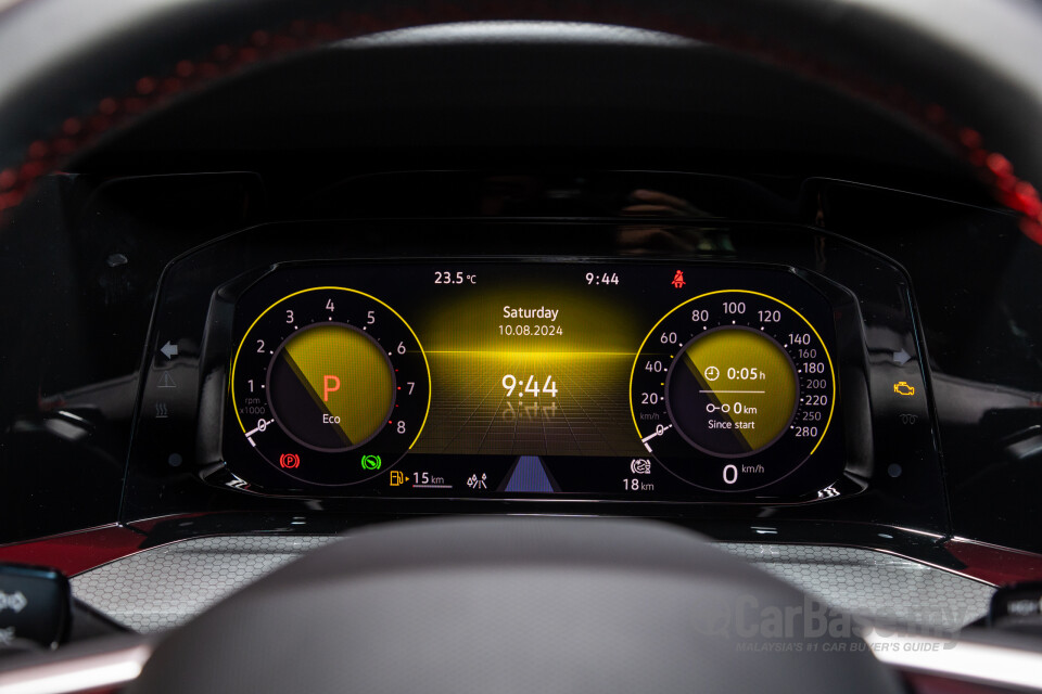 Volkswagen Golf GTI Mk8 (2022) Interior