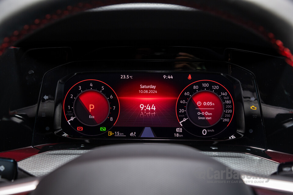 Volkswagen Golf GTI Mk8 (2022) Interior