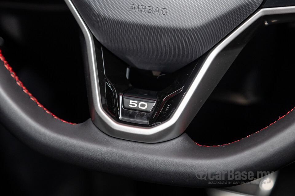 Volkswagen Golf GTI Mk8 (2022) Interior