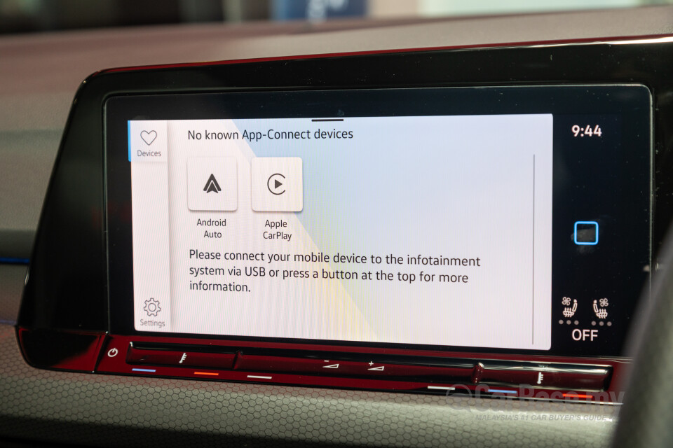 Volkswagen Golf GTI Mk8 (2022) Interior