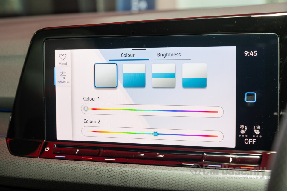 Volkswagen Golf GTI Mk8 (2022) Interior