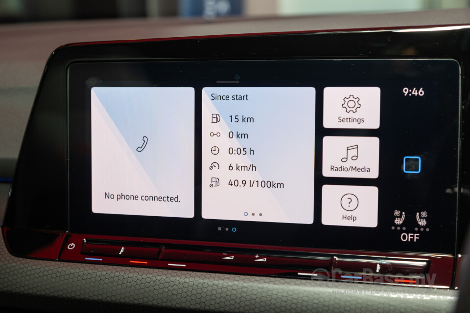 Volkswagen Golf GTI Mk8 (2022) Interior