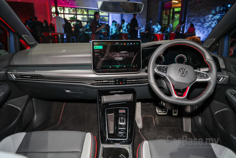 Volkswagen Golf GTI Mk8.5 (2025) Interior