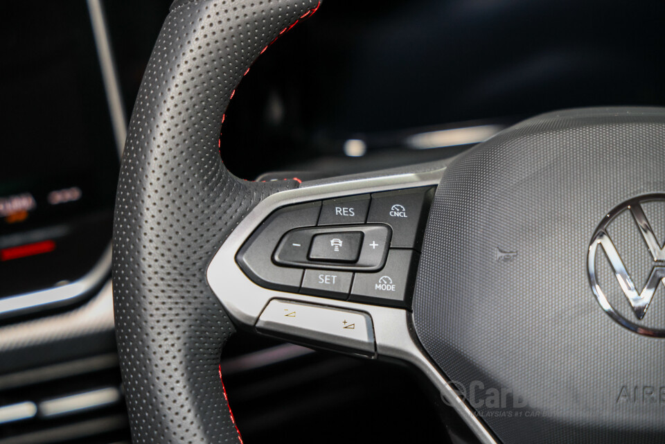 Volkswagen Golf GTI Mk8.5 (2025) Interior