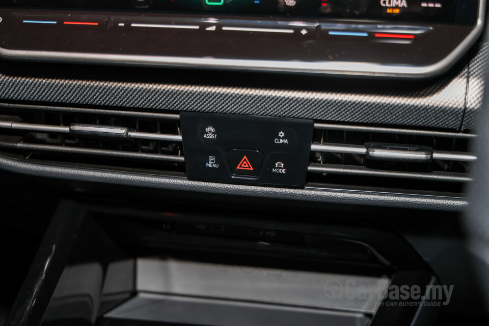 Volkswagen Golf GTI Mk8.5 (2025) Interior