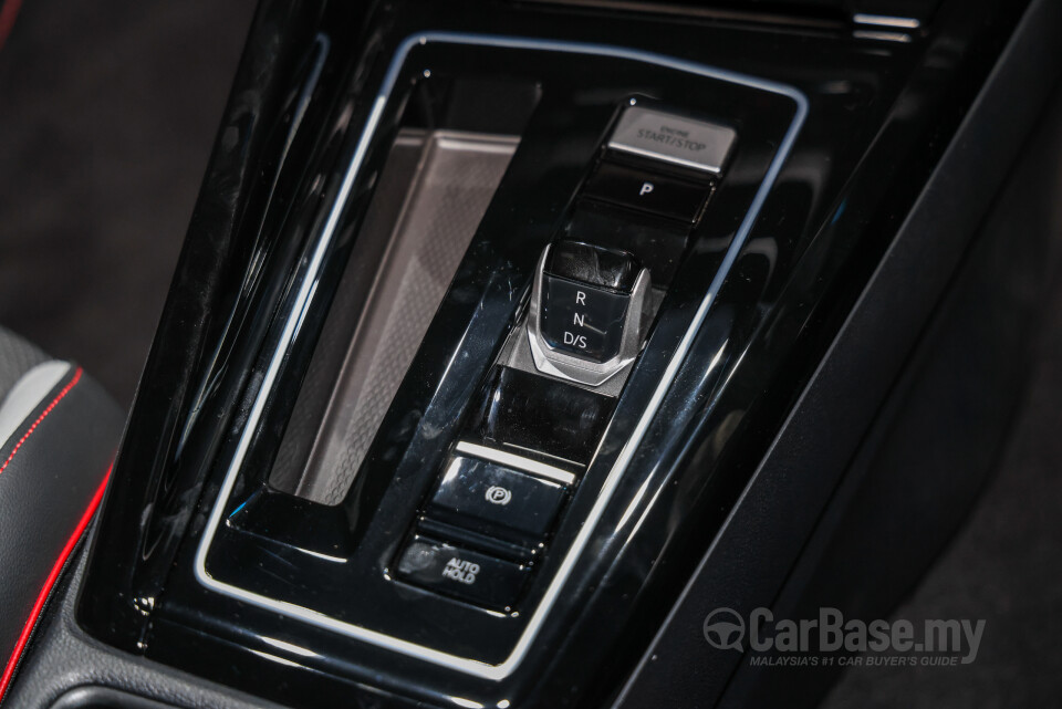 Volkswagen Golf GTI Mk8.5 (2025) Interior