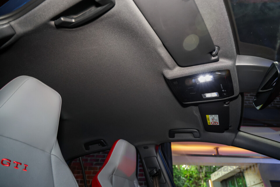 Volkswagen Golf GTI Mk8.5 (2025) Interior