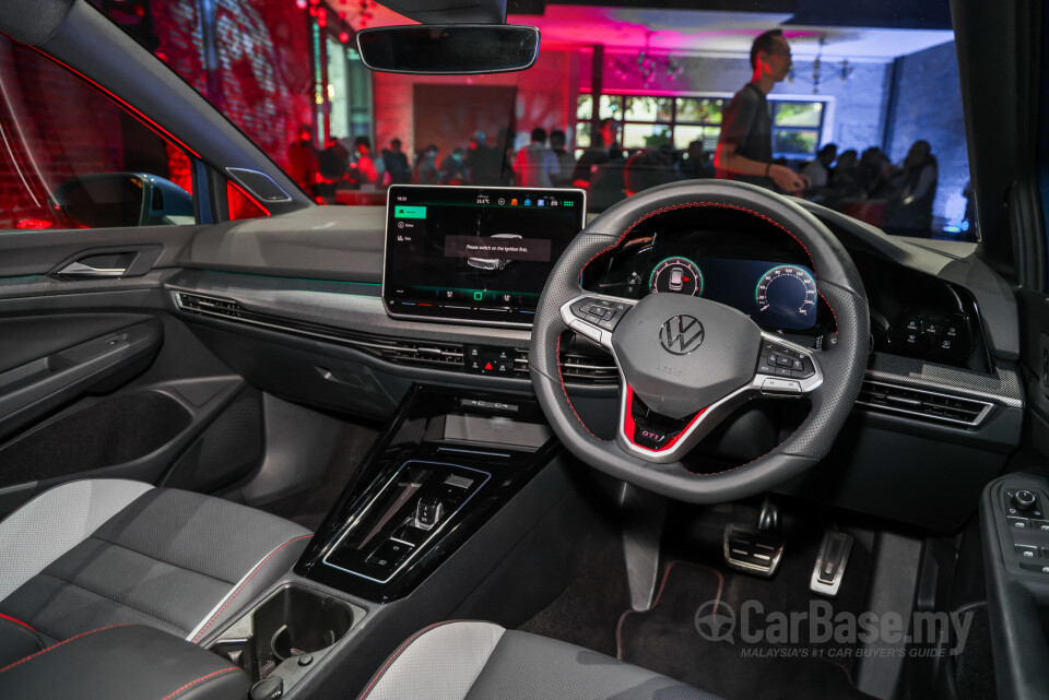 Volkswagen Golf GTI Mk8.5 (2025) Interior