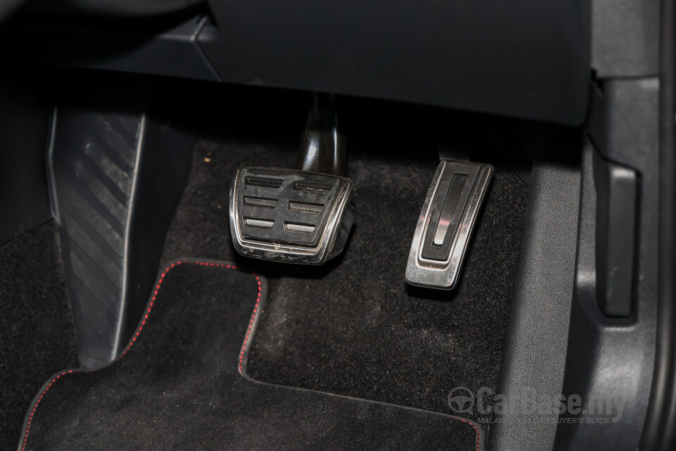Volkswagen Golf GTI Mk8.5 (2025) Interior