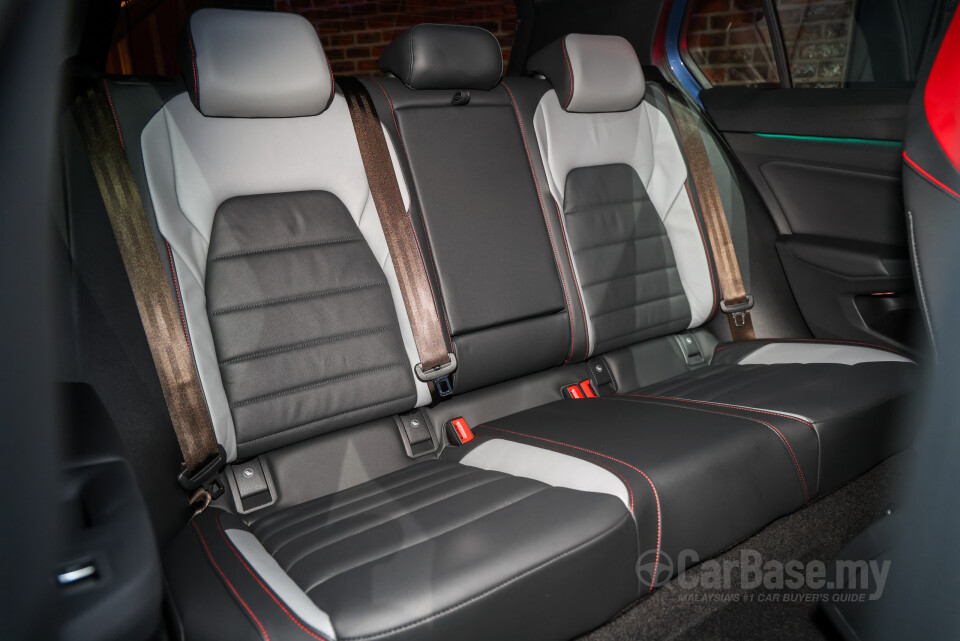 Volkswagen Golf GTI Mk8.5 (2025) Interior