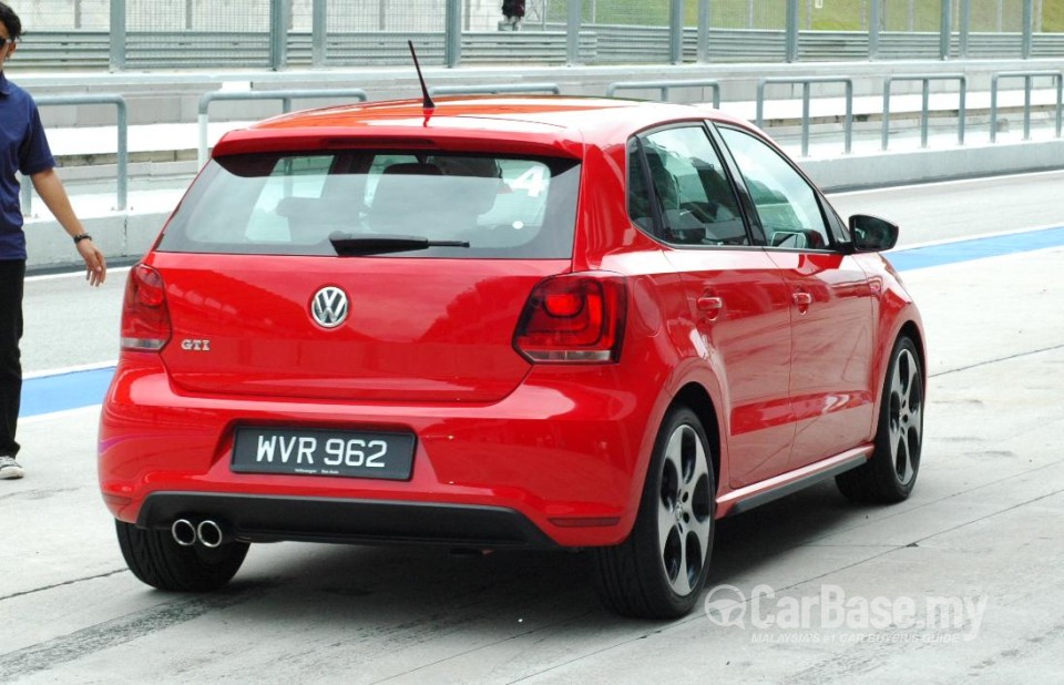 Volkswagen Polo GTI Mk5 (2011) Exterior