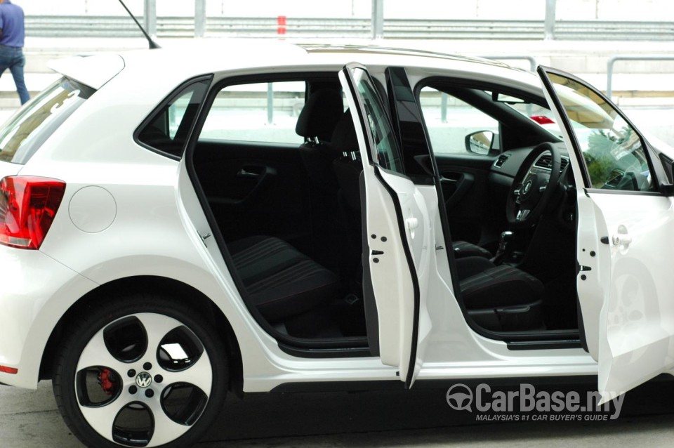 Volkswagen Polo GTI Mk5 (2011) Exterior