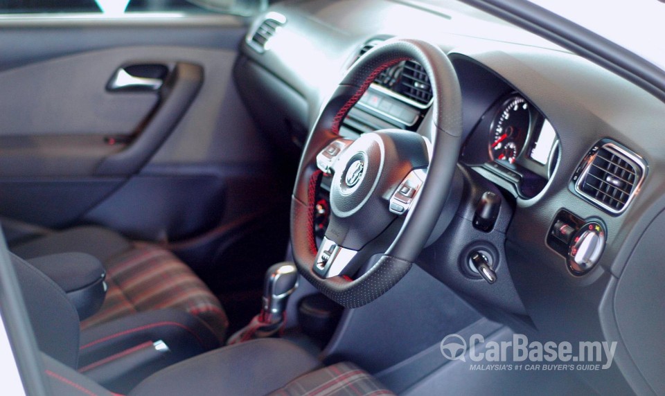 Volkswagen Polo GTI Mk5 (2011) Interior