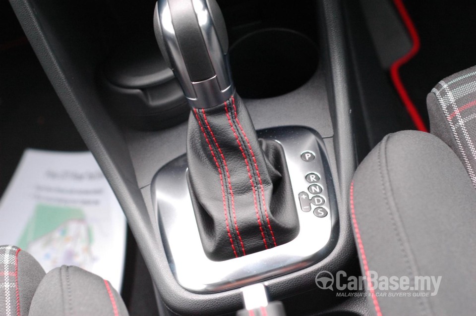 Volkswagen Polo GTI Mk5 (2011) Interior