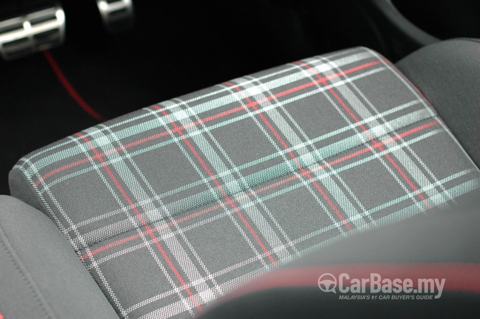 Volkswagen Polo GTI Mk5 (2011) Interior