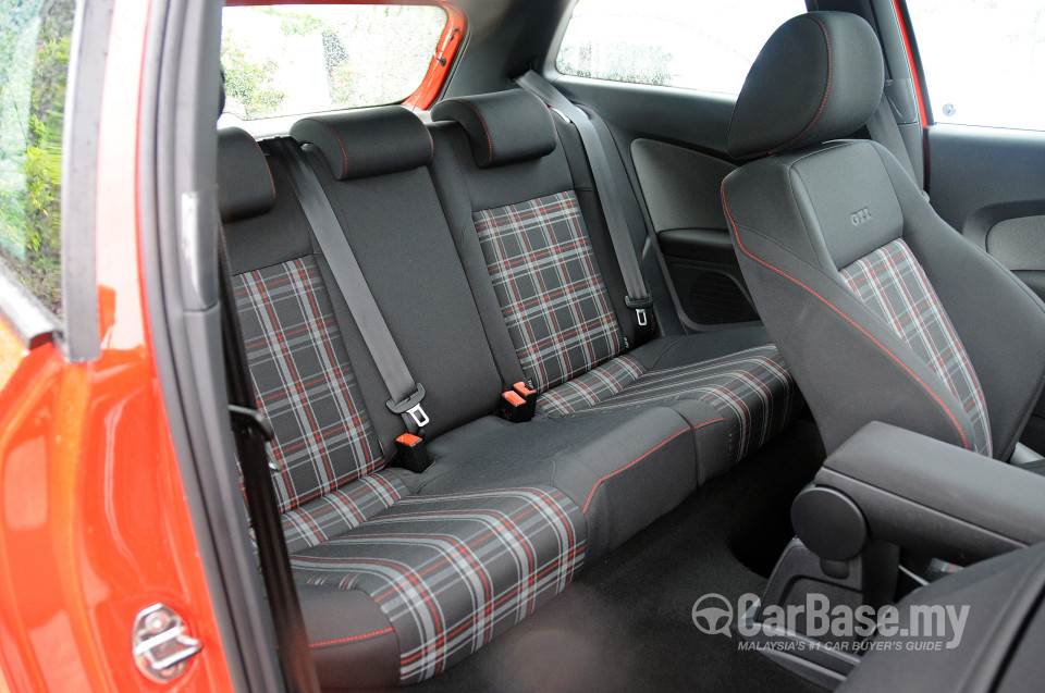 Volkswagen Polo GTI Mk5 (2011) Interior