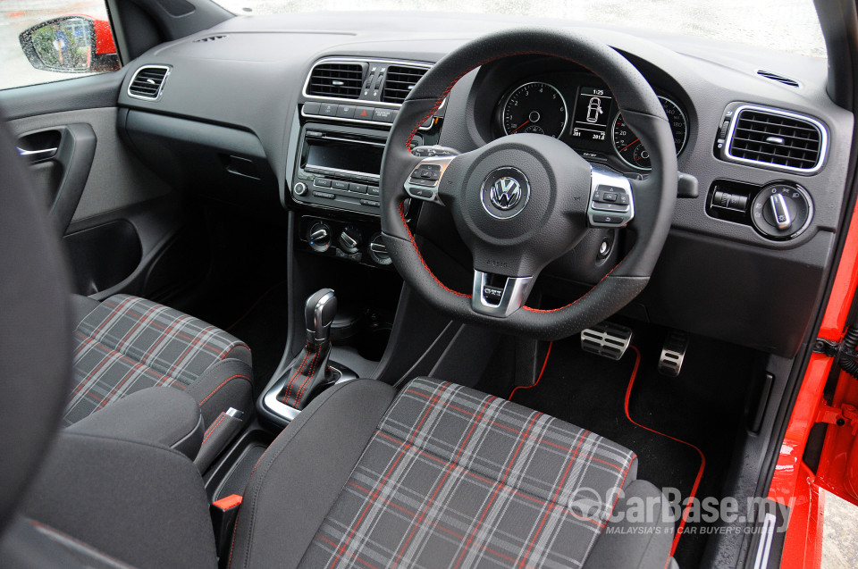 Volkswagen Polo GTI Mk5 (2011) Interior