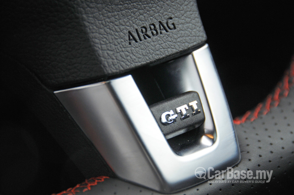 Volkswagen Polo GTI Mk5 (2011) Interior