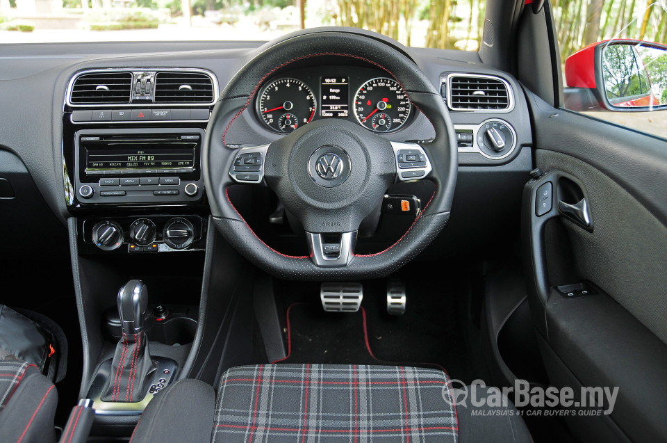 Volkswagen Polo GTI Mk5 (2011) Interior