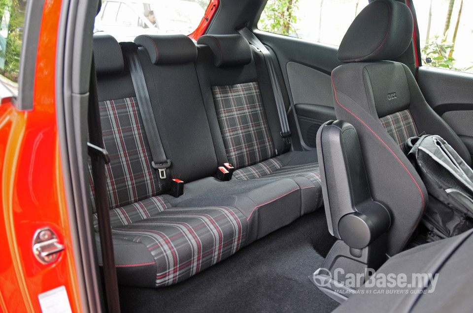 Volkswagen Polo GTI Mk5 (2011) Interior
