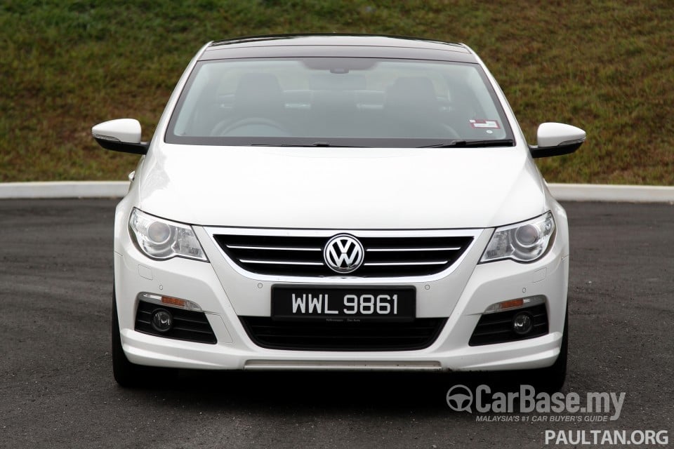 Volkswagen Passat CC R-Line Mk1 (2012) Exterior