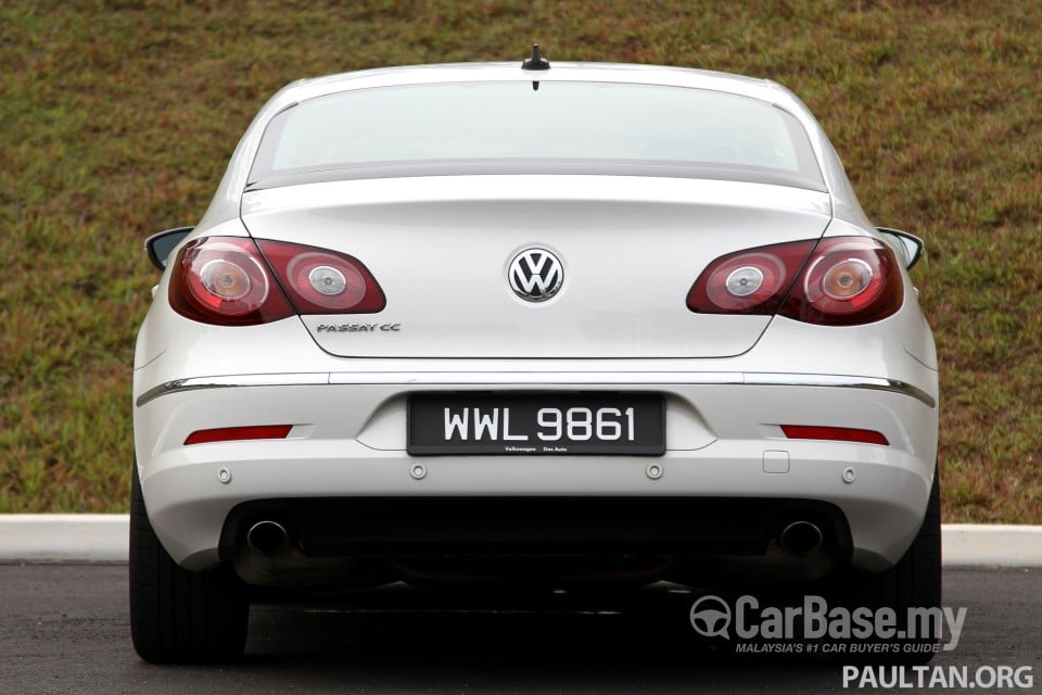 Volkswagen Passat CC R-Line Mk1 (2012) Exterior