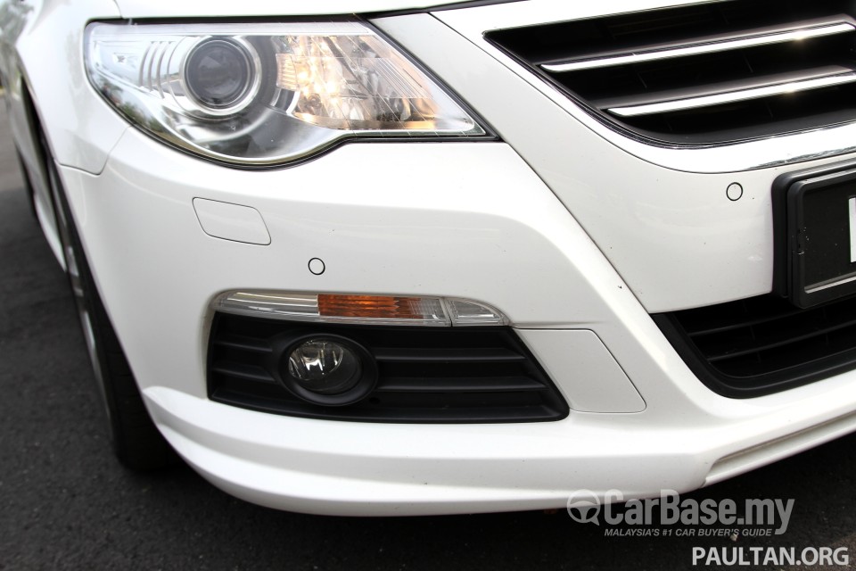 Volkswagen Passat CC R-Line Mk1 (2012) Exterior