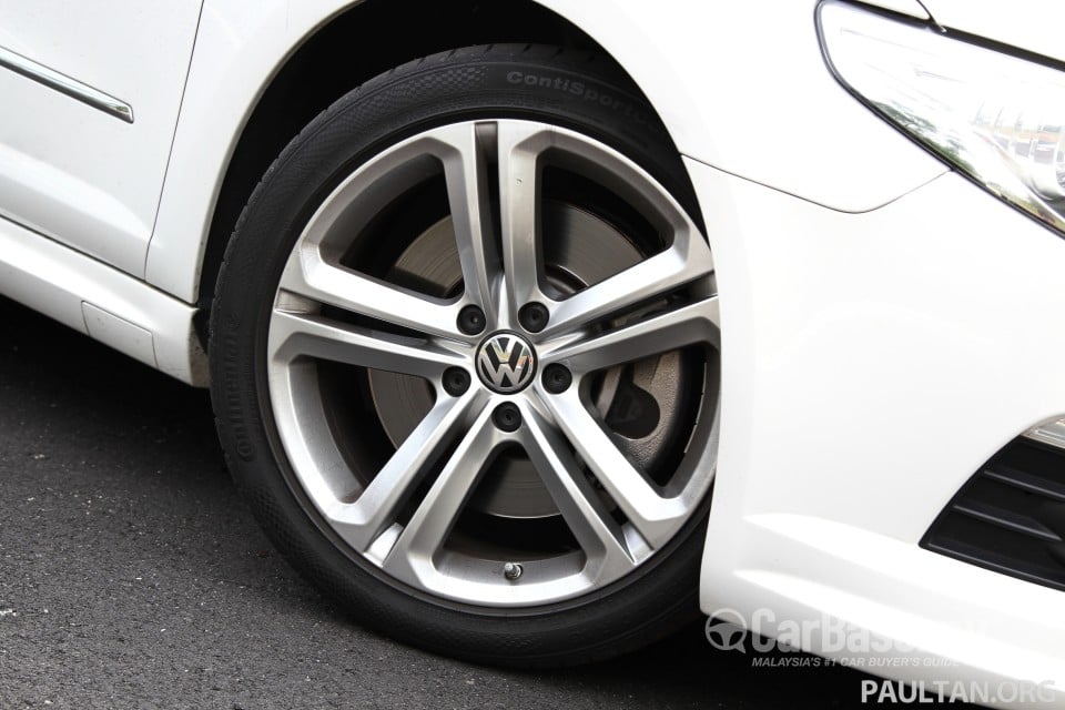 Volkswagen Passat CC R-Line Mk1 (2012) Exterior
