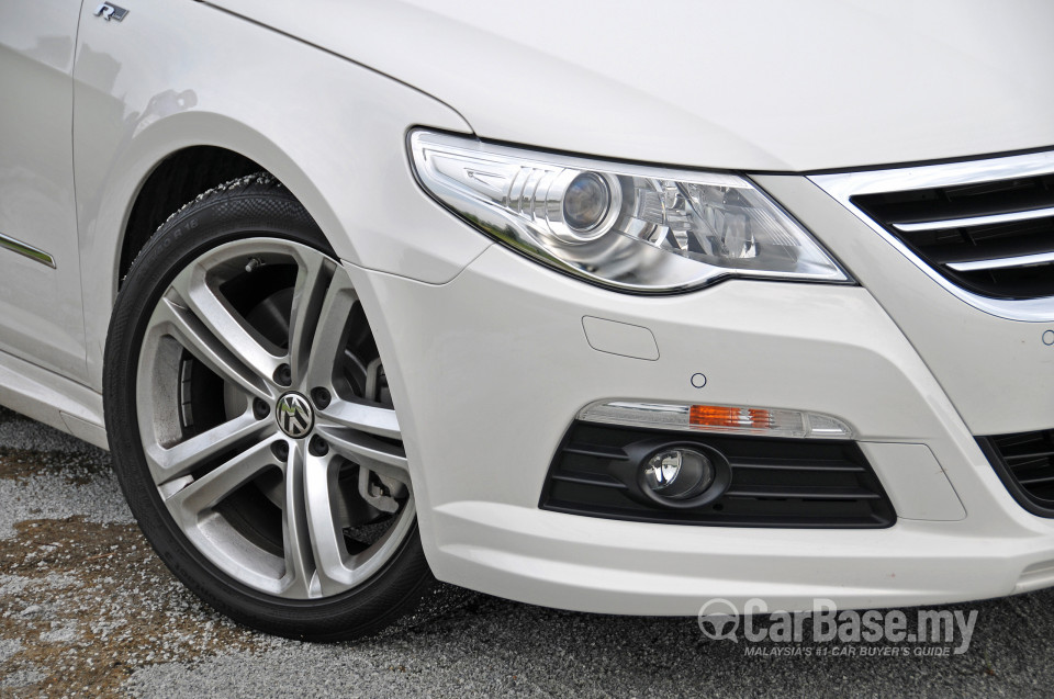 Volkswagen Passat CC R-Line Mk1 (2012) Exterior