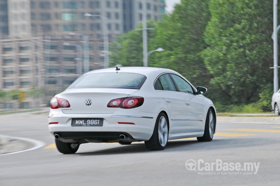 Volkswagen Passat CC R-Line Mk1 (2012) Exterior