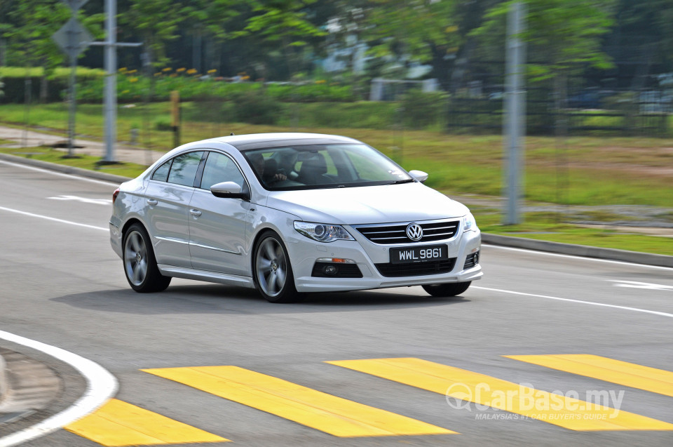 Volkswagen Passat CC R-Line Mk1 (2012) Exterior