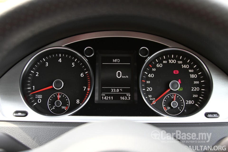 Volkswagen Passat CC R-Line Mk1 (2012) Interior