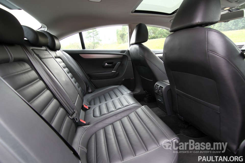 Volkswagen Passat CC R-Line Mk1 (2012) Interior